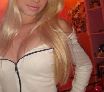 Heiße Blondine sucht Fickkontakte in Hagen